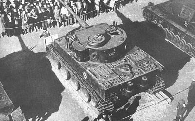 Another rare shot - a top view of a pre-production Tiger tank. Moscow, the captured weapons exhibition. June 1943. On the photo the roof of the turret