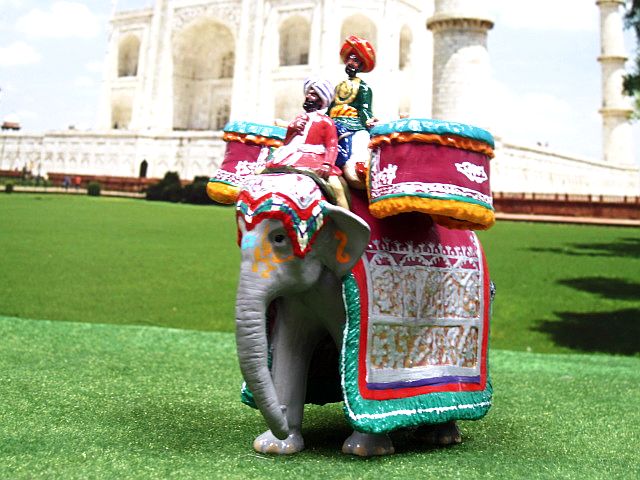 BG 398 Elephant with Drummer from Patiala