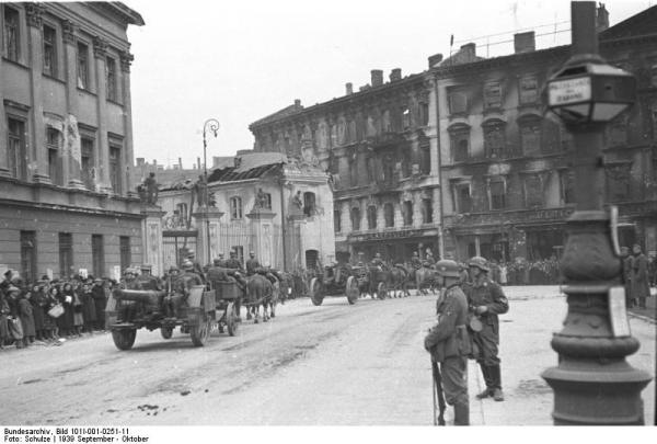 Bundesarchiv Bild 101I 001 0251 11, Warschau, Parade deutscher Truppen