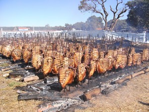 Costelão do Dia dos Pais inicia às 11h30 deste domingo no CTG Querência da Saudade