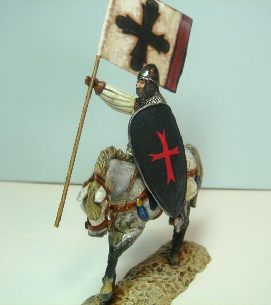 crusader mounted std bearer