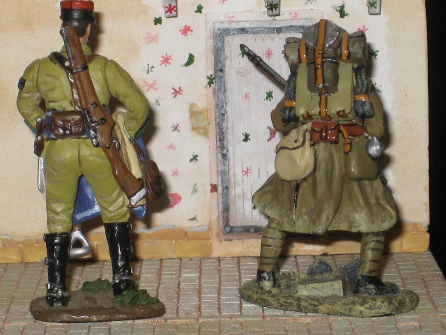 FFL detail on back of two legionaries