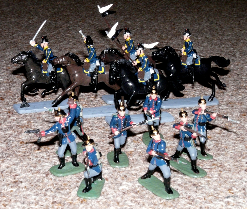 Infantry advance whilst cavalry skirts to rear.