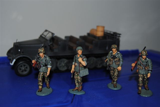 K&C WS008...4 SS Panzer Grenadiers