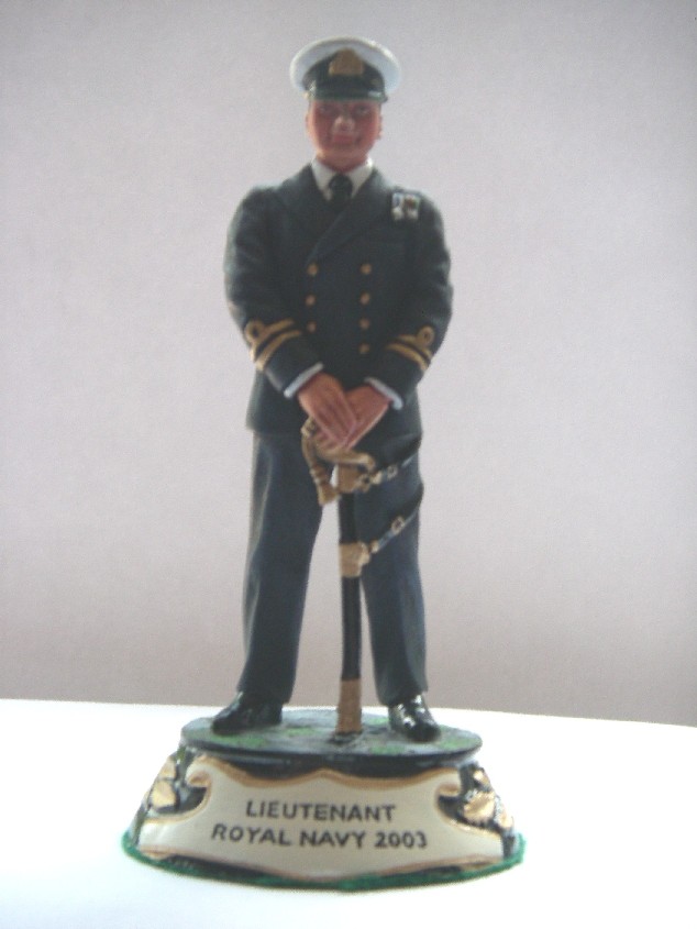 Lieutenant Royal Navy 2003.