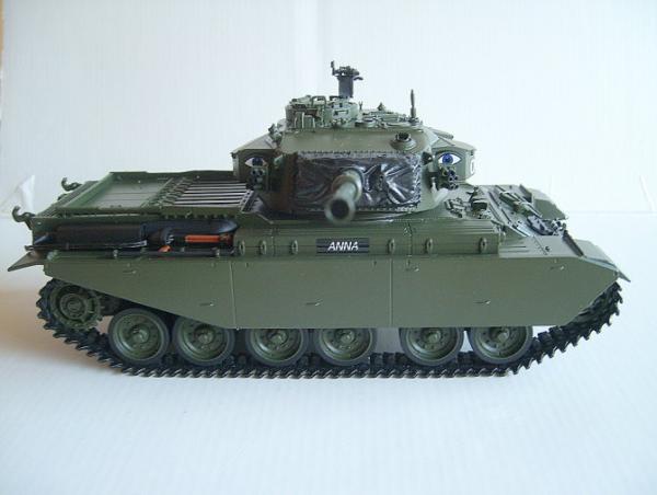 Minichamps 1:35th Diecast Centurion MK 5/1. 1962. This is a stunning working model, the Tank runs on the Tracks, the road wheels have independent susp