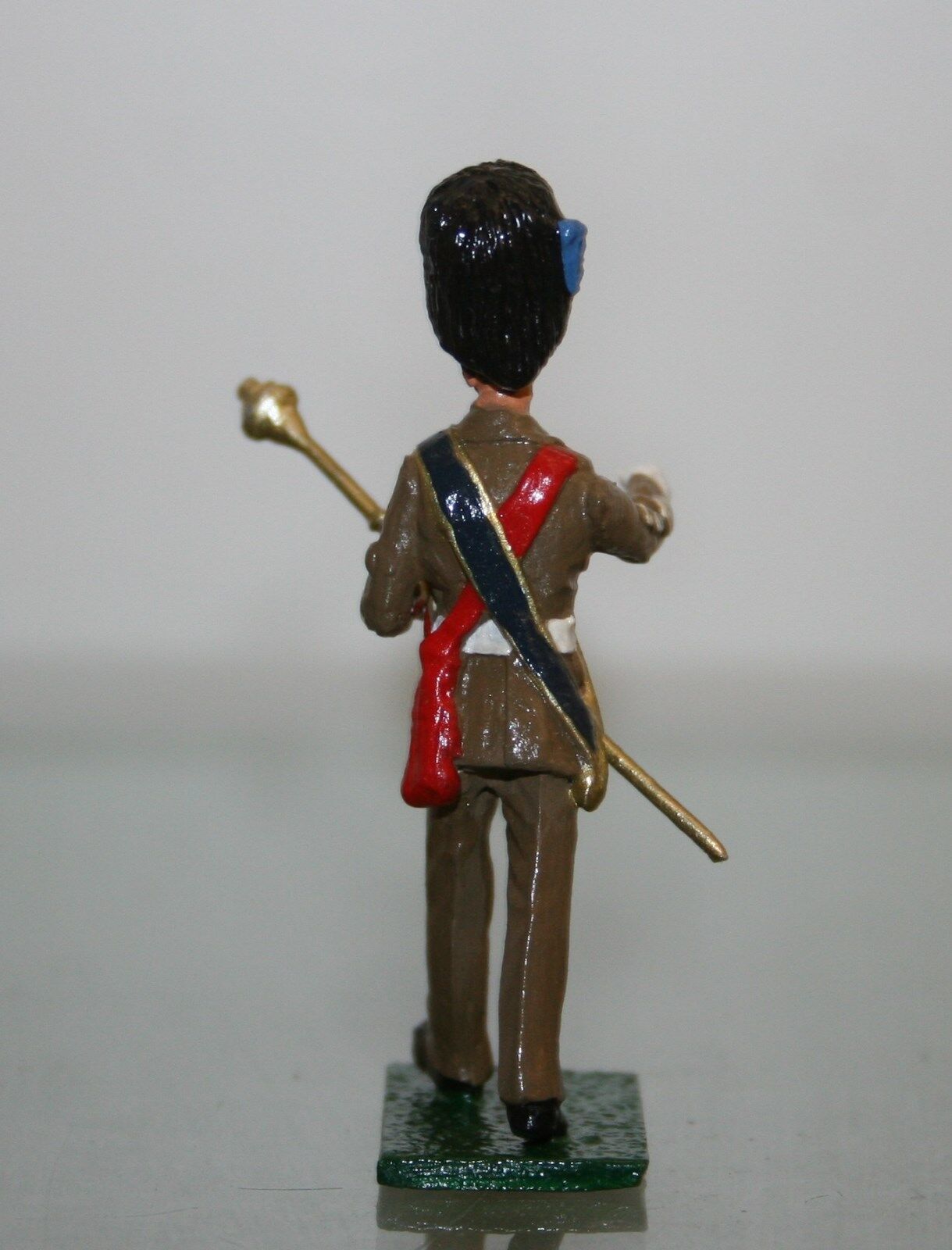 Music in Miniature British officer painted figure bandsman.jpg