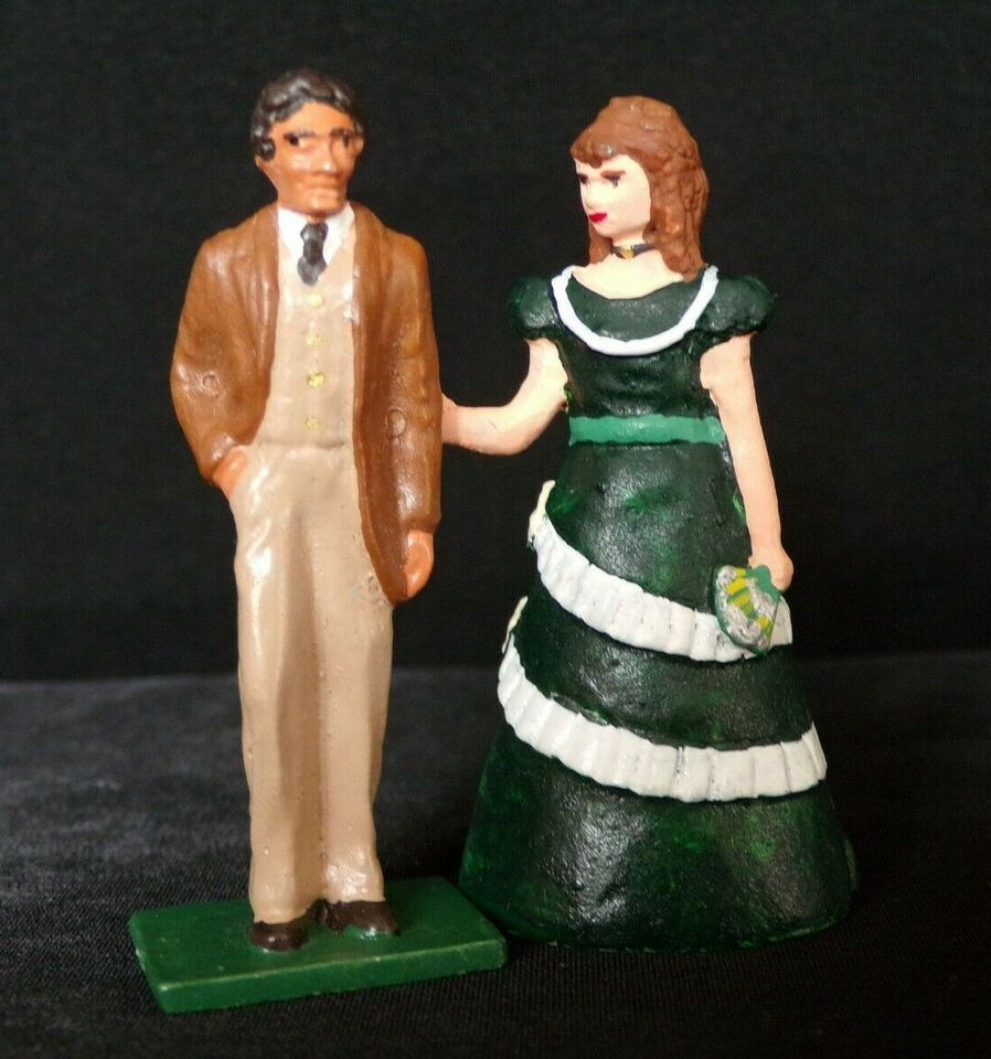 s l960.jpgALANUSAOriginalladyingreendresswithman