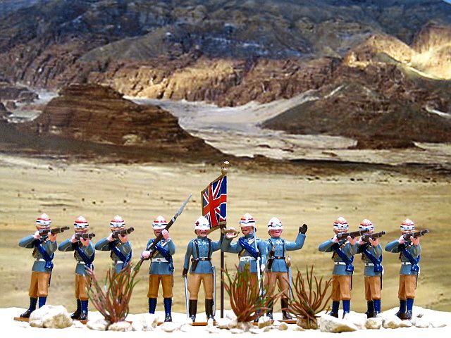 SS13, Four piece Command set and SS14-Troopers standing firing.