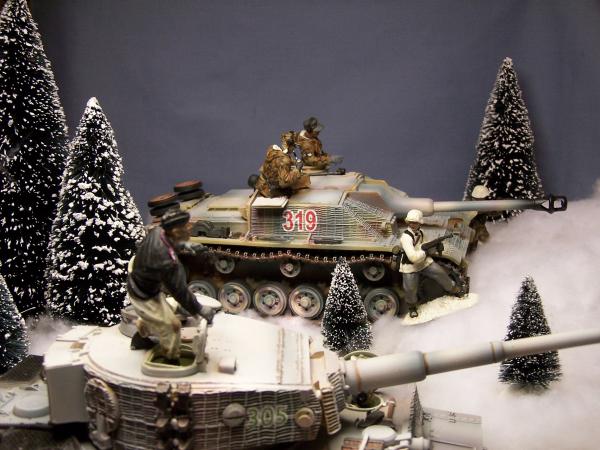 The Collectors Showcase Winter Tiger and Stug