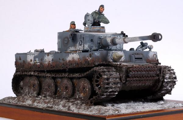 Tiger I, Initial Production 1942, sPzAbt.502 #111 Near Leningrad by Andrew Judson 

http://www.missing-lynx.com/gallery/german/tigerileningradaj_1.htm