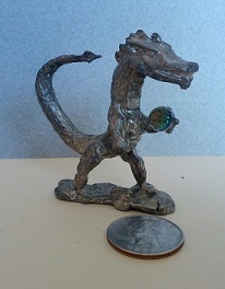 Walking Dragon kit does not come with crystal. I do have a few crystals left for an extra dollar per kit till they are gone so ask if you want one.