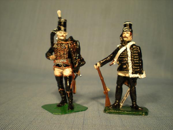 Wilhelm Sebastian von Belling (l) and a hussar of his regiment (r).  The casting of Belling is from Puchala, and the hussar casting is from Imrie-Risl